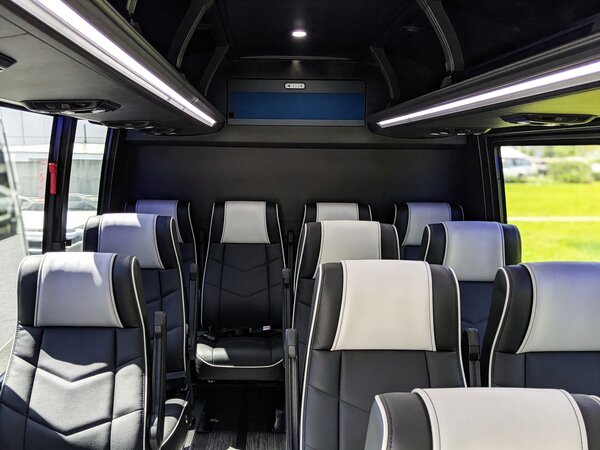 interior 15 passenger minibus