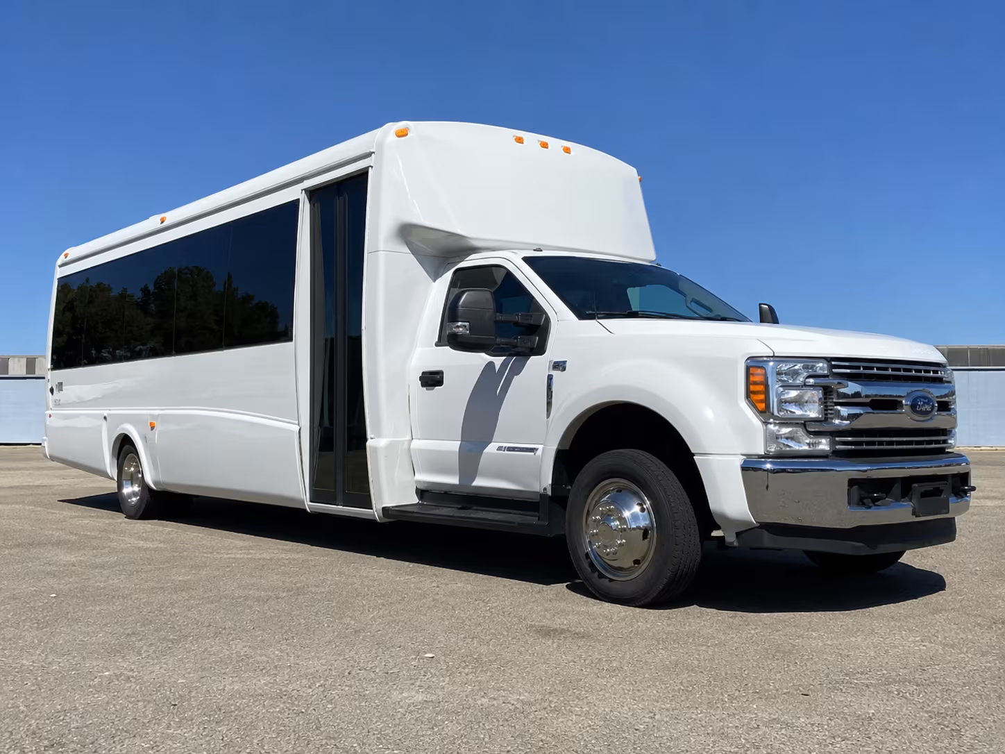 anaheim airport transportation onboard seating